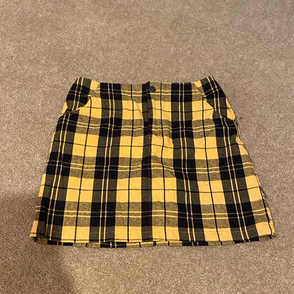 Hollister yellow and black checkered skirt
